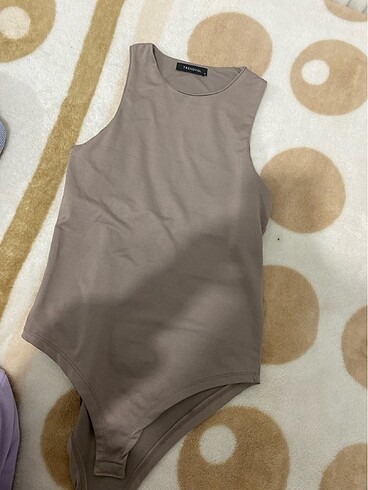body kusuru yok az giydim