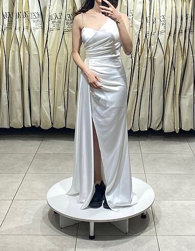 Nikah elbisesi