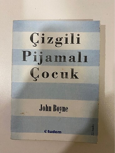 Çizgili Pijamalı Çocuk