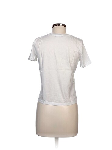 s Beden Zara T-shirt %70 İndirimli.