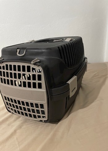 Gri Plastik Taşıma Kabı