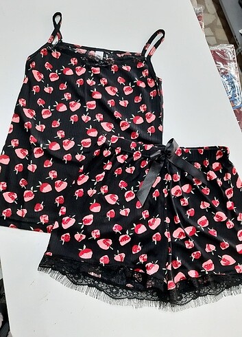 Diğer Askılı şortlu yazlık pijama takımi