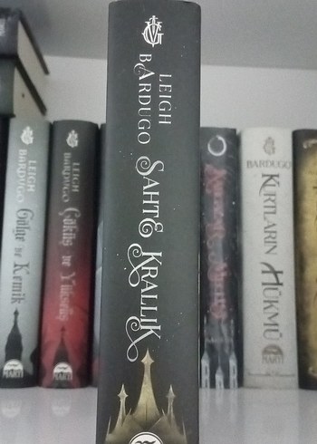 Leigh Bardugo - Saht & Krallık