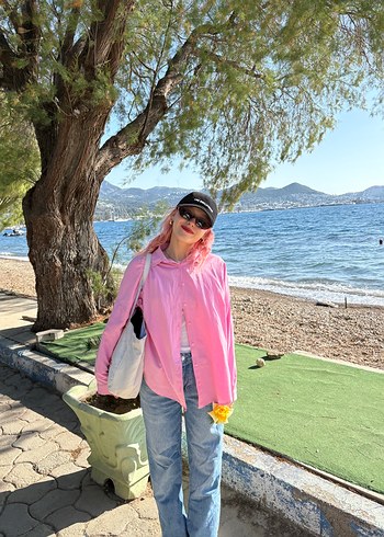 Pembe Kapüşonlu Uzun Kollu Denim Gömlek