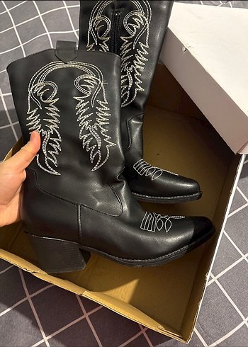 Nakışlı Siyah Deri Dizüstü Bot kovboy çizmesi - Görsel 2