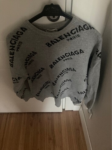 Balenciaga kazak