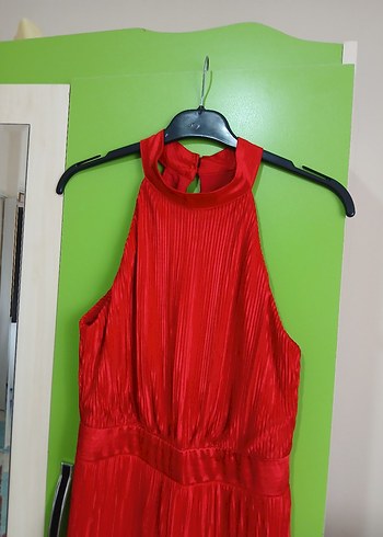 Kırmızı Pilili Uzun Kadın Tulum - Görsel 8