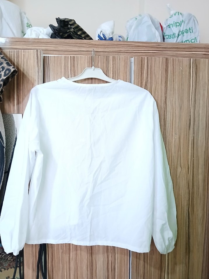 Baglama detaylı ipli gömlek beyaz kadın - Görsel 3