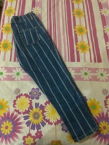 kot mom jean