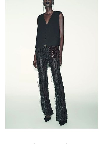 Düğmeli Siyah V Yaka Kadın Yelek - Görsel 3