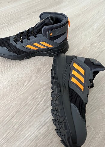 Adidas bot - Görsel 5