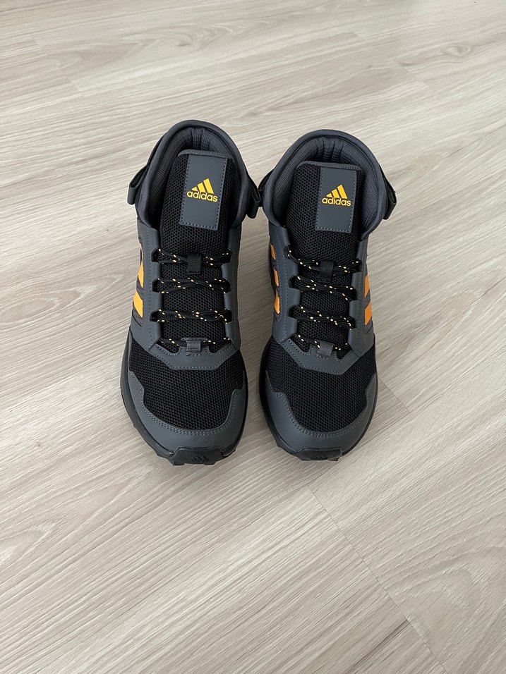 Adidas bot - Görsel 2