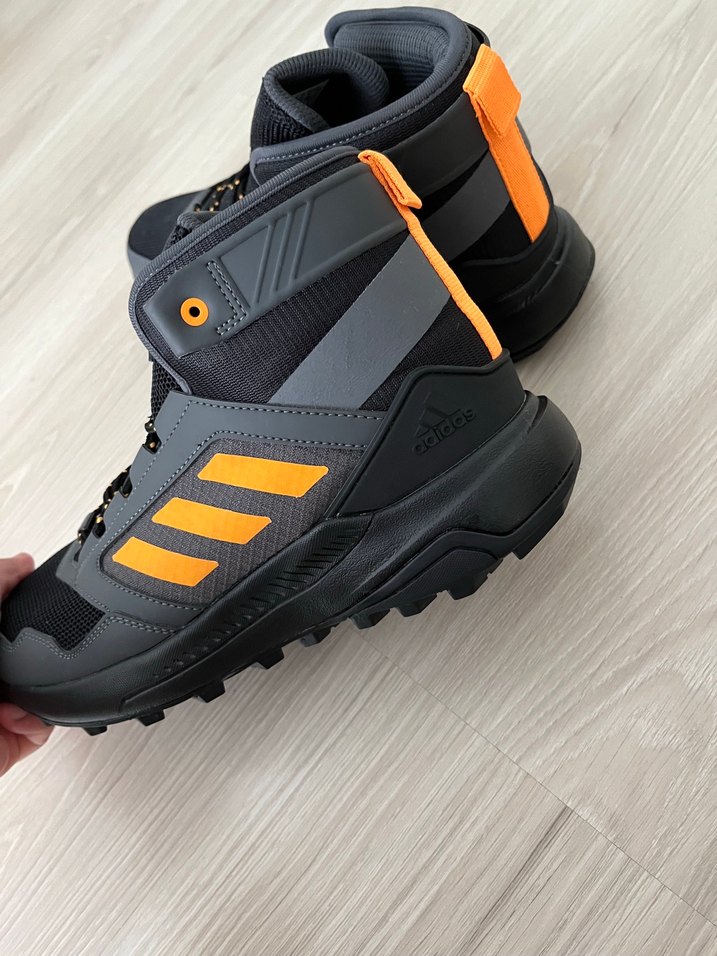 Adidas bot - Görsel 4