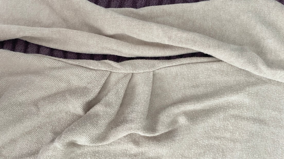 Kadın Krem Uzun Kollu Asimetrik Bluz - Görsel 4