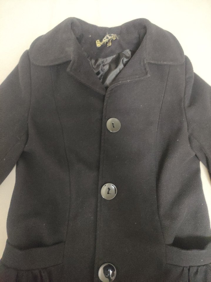 Düğmeli Siyah Kaban - Görsel 2