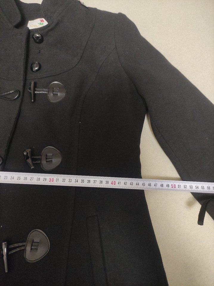 Kısa Düğmeli Siyah Kaban - Görsel 3