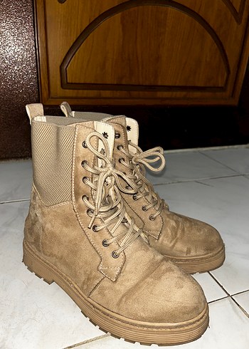 39 Beden Bej Süet Kadın Dolgu Topuk Bot