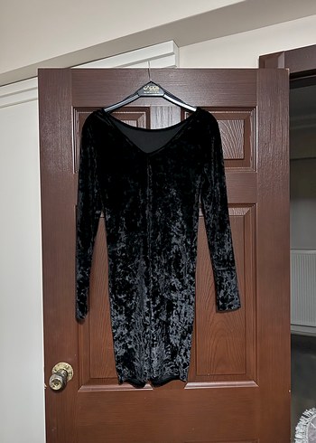 Uzun Kollu Siyah Kadife Elbise - Görsel 4