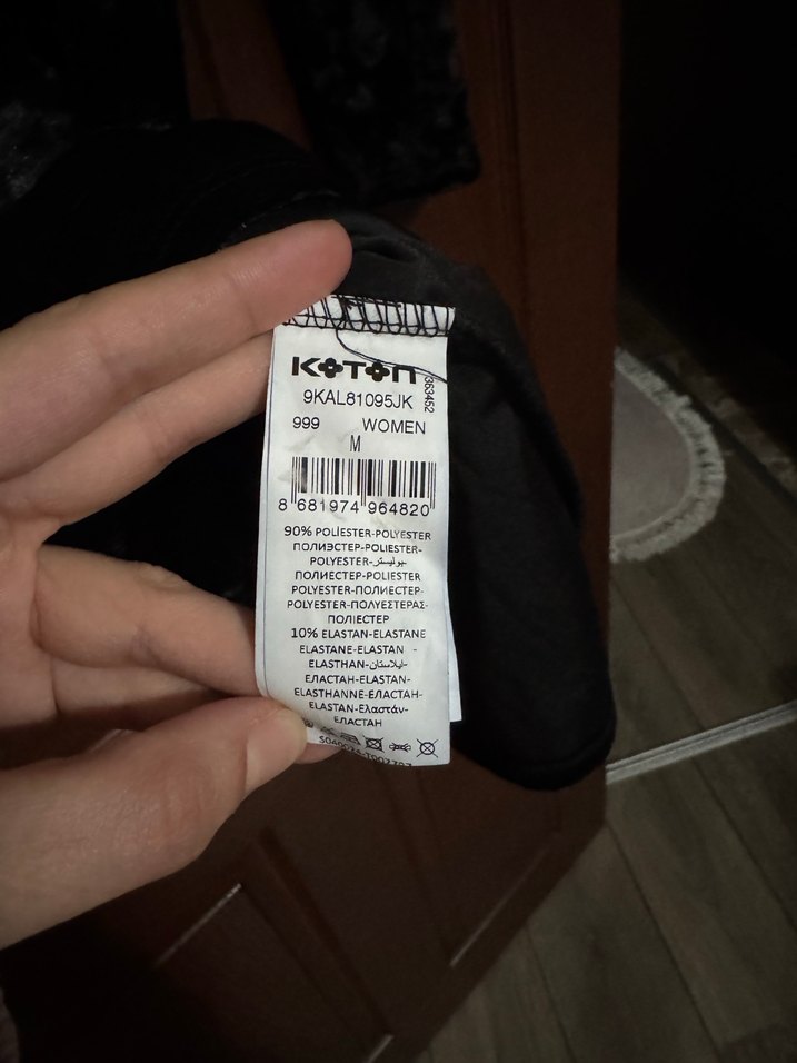 Uzun Kollu Siyah Kadife Elbise - Görsel 3