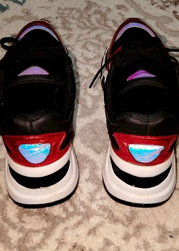 Kırmızı Parlak Kadın Spor Ayakkabı - Görsel 5