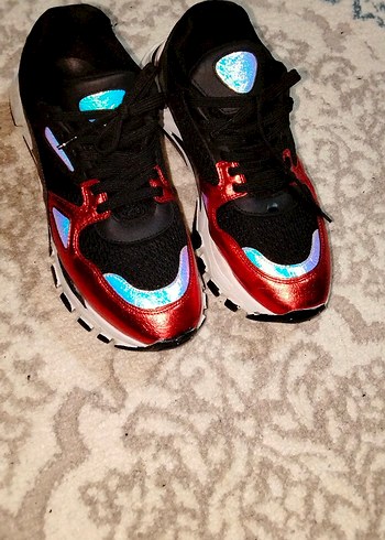 Kırmızı Parlak Kadın Spor Ayakkabı - Görsel 8