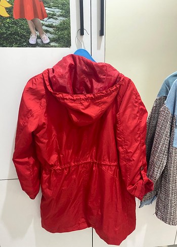 Kadın Kırmızı Midi Yağmurluk Fermuarlı - Görsel 2