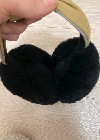 Bej ve siyah yumuşak kulaklık - Görsel 5