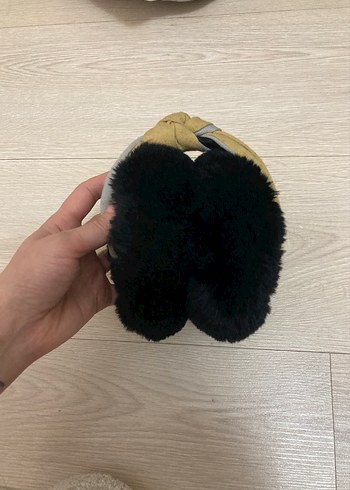 Bej ve siyah yumuşak kulaklık - Görsel 6