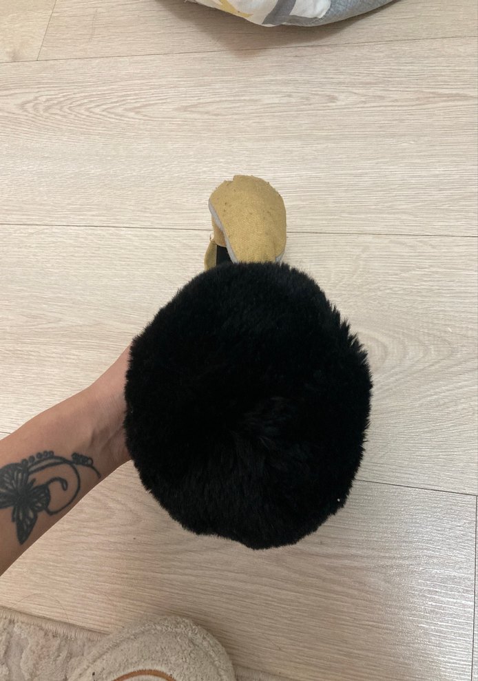 Bej ve siyah yumuşak kulaklık - Görsel 2