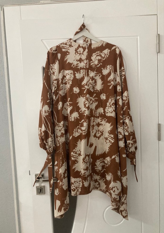 Kahverengi Bağlamalı Uzun Kollu Tunik - Görsel 3