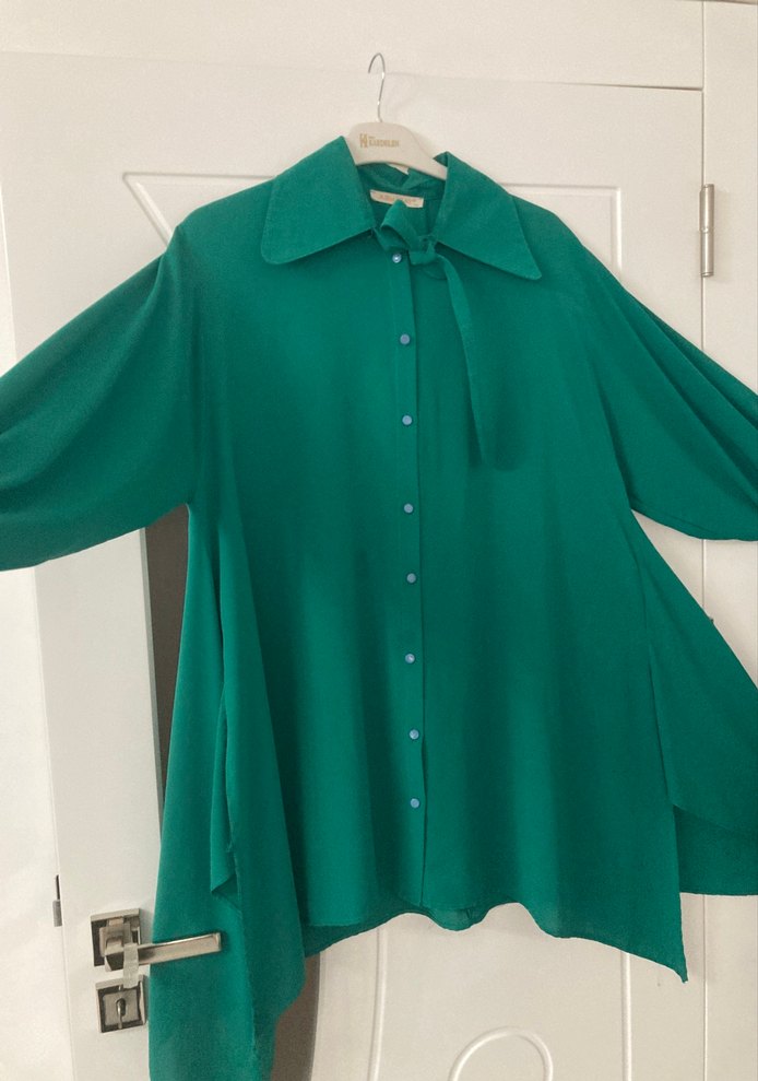 Dökümlü Yeşil Uzun Kollu Kadın Gömlek - Görsel 2