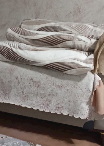 4 tane sıfır ayarında halı örtüsü 475 TL tane - Görsel 2