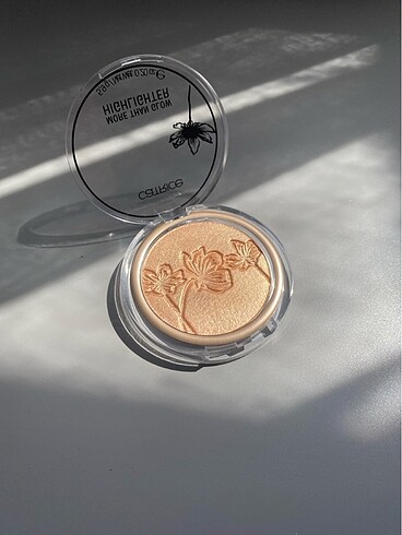  Beden Catrice Highlighter