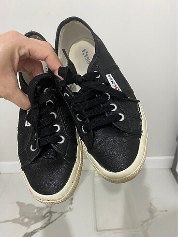 37 numara superga.