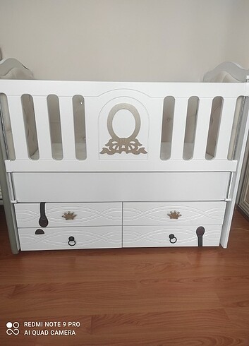 Sallanan Bebek Beşiği 