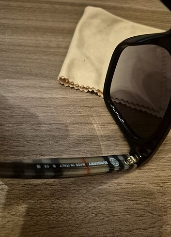 Beden Burberry orijinal gozluk