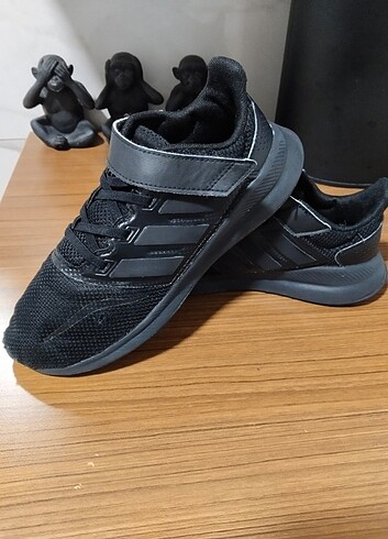 Adidas Çocuk Spor Ayakkabı