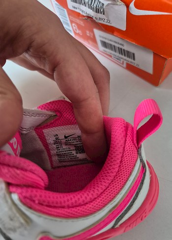 Kız Çocuk Nike Pembe Cırt Cırtlı Spor Ayakkabı - Görsel 3