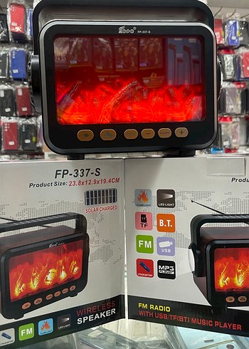 Solar Enerjili Kırmızı Kablosuz FM Radyo ve Bluetooth Hoparlör