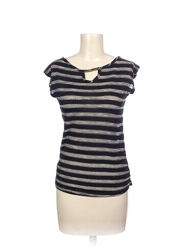 PreLoved T-shirt %70 İndirimli.