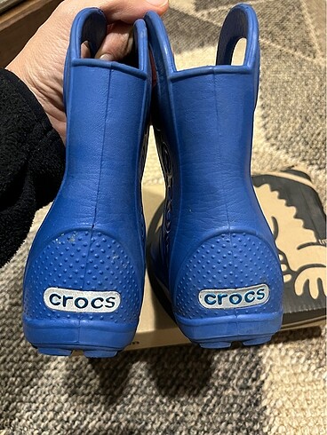 22 Beden Crocs bot