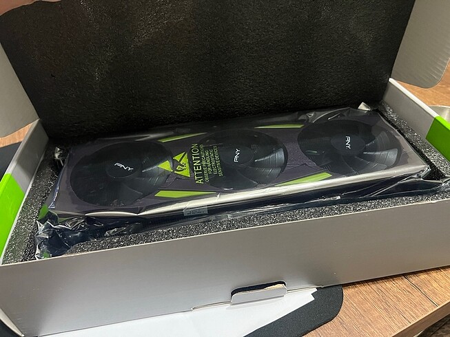  Beden Renk GEFORCE NVDİA Pny 3080 12 GB LHR 320 bit SIFIR ekran kartı