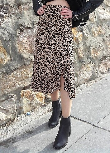 Leopar desenli etek