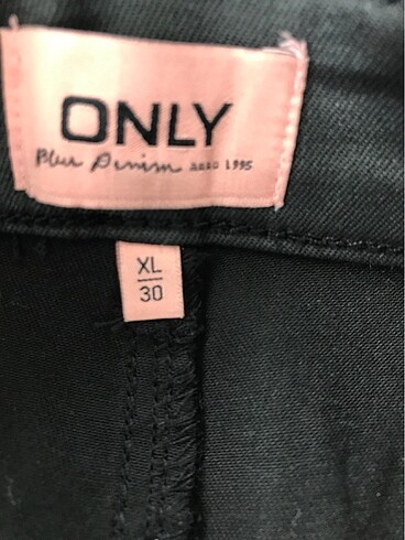 xl Beden siyah Renk Bayan pantalon deri görünümlü