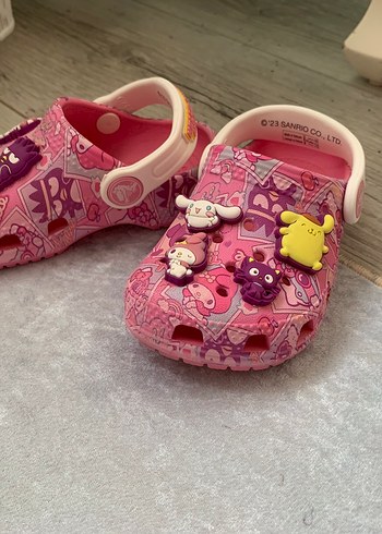 22 Beden pembe Renk Crocs Hello Kitty Classics C6