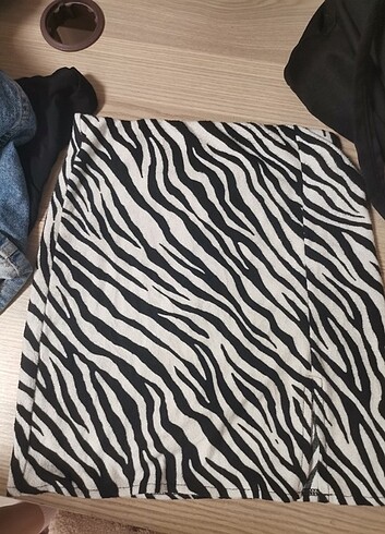 Zebra desenli etek