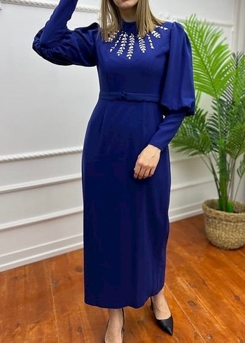 Kadın Lacivert Uzun Kollu Nakışlı Elbise - Görsel 2