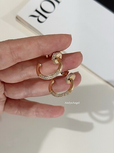 Cartier Çelik xuping çivi halka küpe