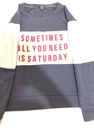 Mavi Sweatshirt yazı detaylı