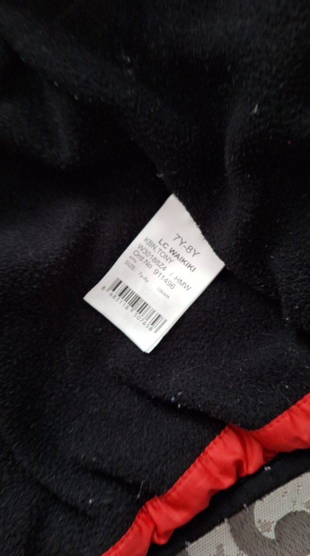 Erkek Çocuk Kırmızı Siyah Kapüşonlu Mont - Görsel 5